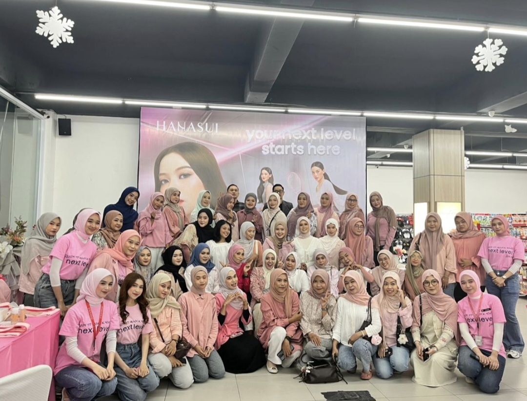 50 Beauty Enthusiast  Belajar Makeup Flawless bareng Hanasui dan CitraCosmetic
