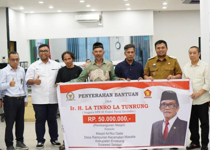 La Tinro Salurkan Bantuan Aspirasi Rp50 Juta untuk Renovasi Masjid Desa Rampunan