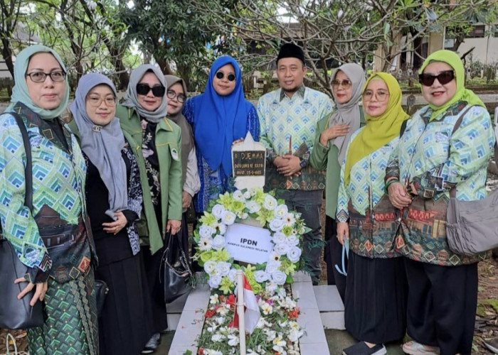 Peringati Momentum Hari Perlawanan Rakyat Luwu ke-79, KKLR Sulsel Ziarahi Makam Datu Andi Djemma