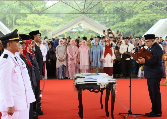 Appi Lantik 106 Pejabat Baru Lingkup Pemkot Makassar: 13 Camat Berganti 1 Bertahan