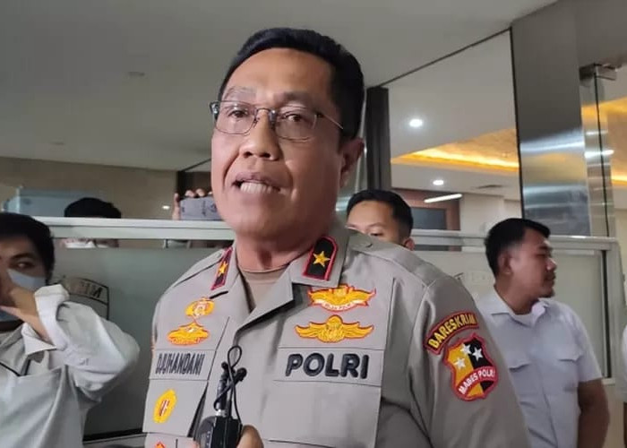Kapolri Mutasi Kapolda Sulsel, Irjen Rusdi Hartono Digantikan Brigjen Djuhandhani