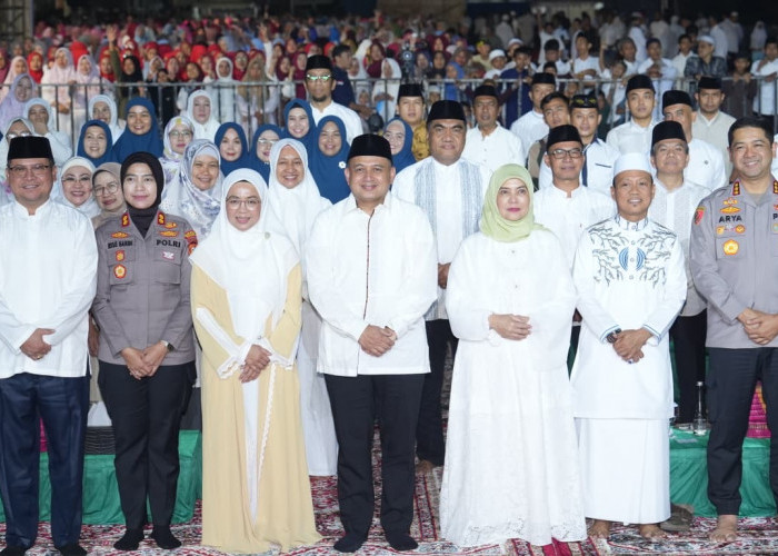Maulid Akbar Pesisir Makassar Dimeriahkan Perahu Nelayan dan Ribuan Warga
