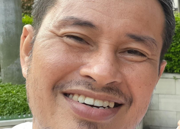 Ibu Pertiwi, Tersenyumlah