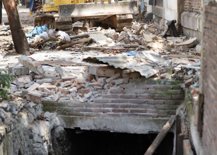 30 Tahun berdiri di Atas Fasum dan Fasos, 60 Lapak PKL di Bontoala Ditertibkan