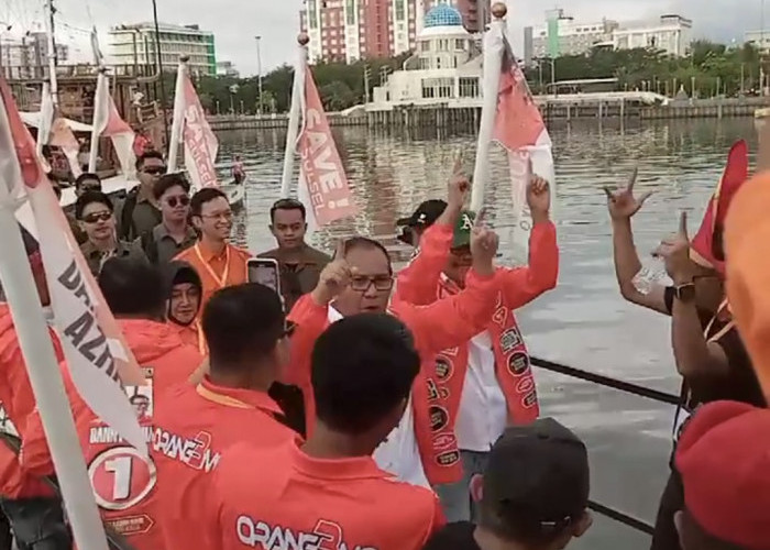 DIA dan INIMI Naik Pinisi ke Lokasi Kampanye Akbar di MNEK CPI Makassar 