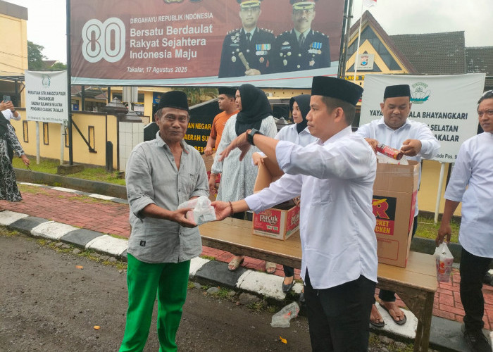 Sat Intelkam Polres Takalar Berbagi Takjil, Pererat Kedekatan dengan Masyarakat di Bulan Ramadan