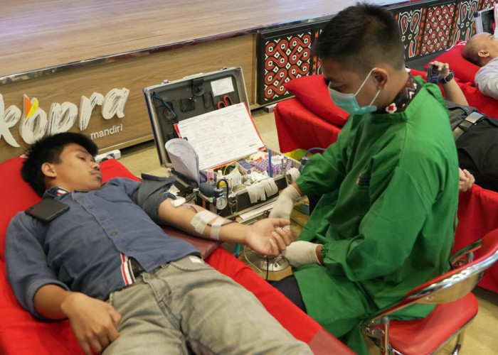 Berbagi Kebaikan untuk Sesama, Bank Mandiri Gelar Donor Darah Massal di Makassar, Libatkan 2.800 Pendonor