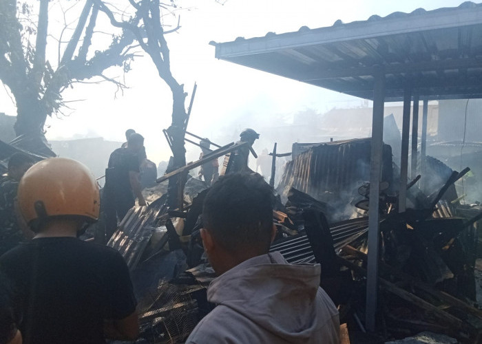Kebakaran Asrama Kodam Mattoanging Hanguskan 23 Rumah, Dugaan Api Muncul Setelah Listrik Menyala
