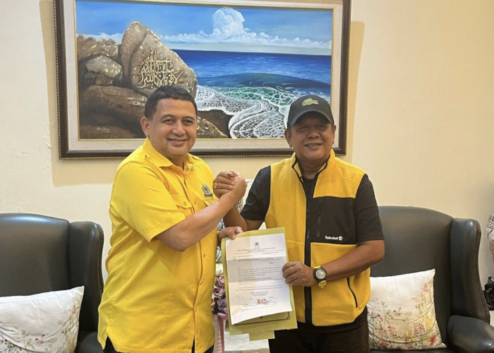 Appi Kian Perkasa,   11  DPD II Golkar di Sulsel Serahkan Dukungan Resmi