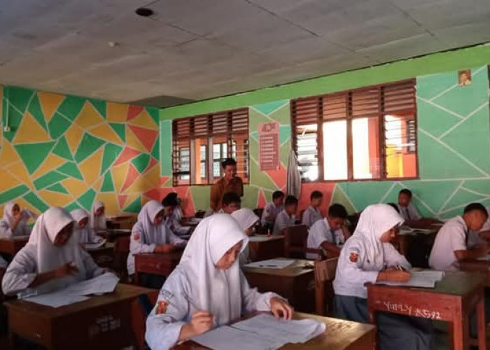 Cuaca Ekstrem, Disdik Sulsel Bolehkan Sekolah Virtual