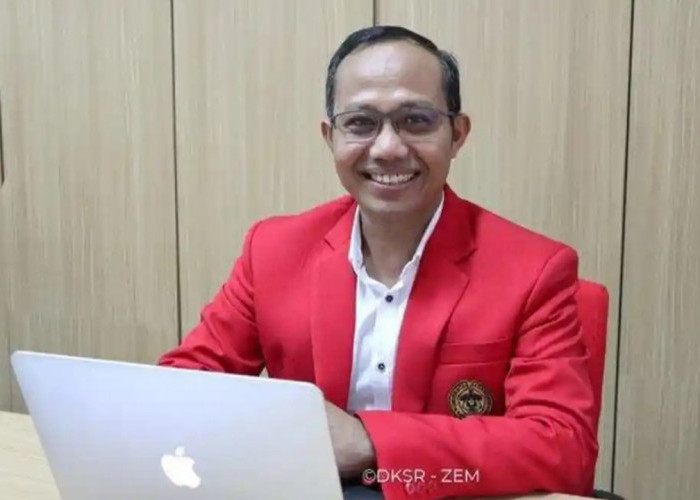 Bergumul dengan Kumur Ruslin