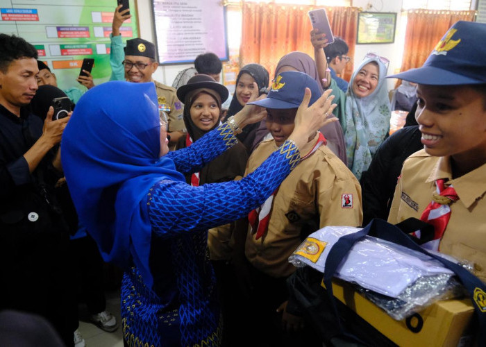 Tunaikan Janji Politik, Bupati Gowa Pastikan Seragam Sekolah Gratis Tetap Berlanjut Tahun Depan