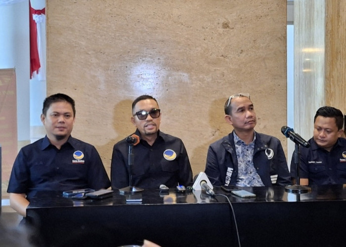NasDem Bantah Kabar OTT KPK Terhadap Bupati Kolaka Timur, Ahmad Sahroni: Abdul Azis Ada di Sebelah Saya