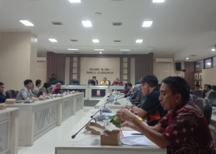 Komisi B DPRD Makassar Atensi Pelaku Usaha Tertib Pajak dan Parkir