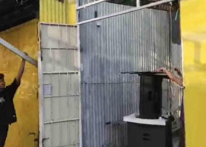 Berdiri 30 Tahun, 40 Lapak PKL di Jalan Tinumbu Dibongkar Mandiri Pemiliknya