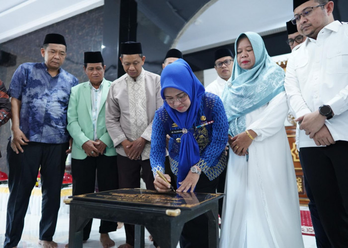 Bupati Husniah Ajak Masyarakat Makmurkan Masjid