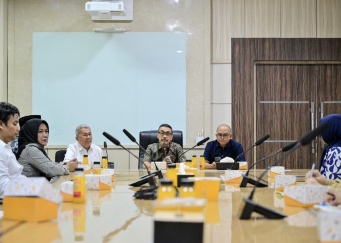 Terima Kunker DPRD Wajo, Plt Dirut PDAM Andi Syahrum Paparkan Transformasi Layanan