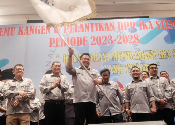 Founder Bosowa Group Lantik Wabup DM Jadi Ketum DPP IKA STEMZHA