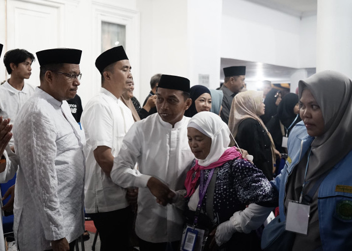 Bupati Lepas Keberangkatan Jemaah Calon Haji Sidrap di Rumah Jabatannya 