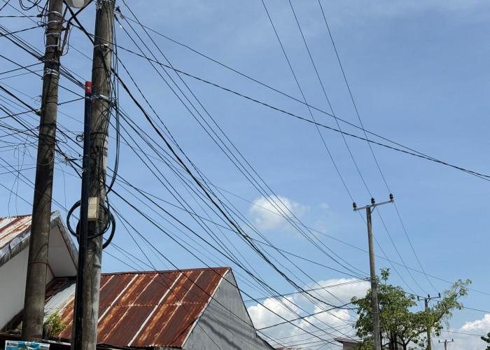 Langgar Rekomendasi, Dinas PU Turunkan Tim Terpadu Tertibkan Tiang My Republic