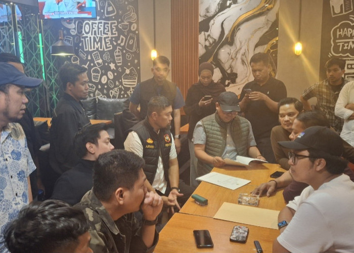 Pemprov bersama DPRD Sulsel Segel  THM  di Dekat Hotel Gapura Makassar 