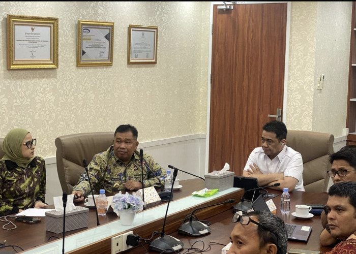 Fokus pada Air Bersih, Listrik, dan Internet, Bupati Takalar Dorong Pembangunan Kepulauan Tanakeke