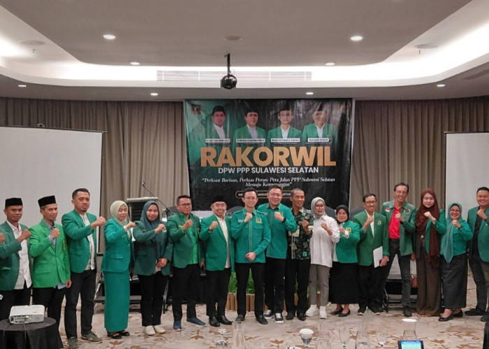 Serahkan SK 14 DPC PPP Sulsel, Ilham Ari Fauzi Tekankan Penguatan Struktur Pengurus hingga Ranting