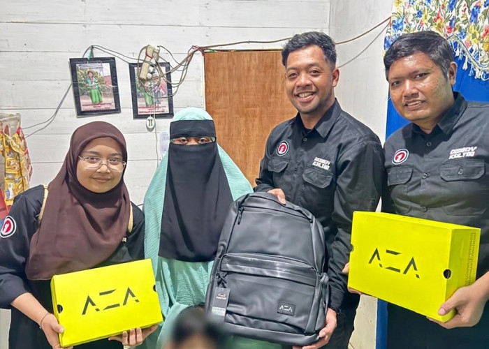 AZA x Disway Grup Kirim Sepatu dan Tas untuk Keluarga Almarhum Mandala