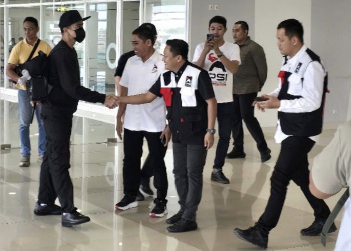 Kaesang Pangarep Tiba di Makassar, Siap Buka Rakerwil PSI Sulsel dan Hadiri Rakernas