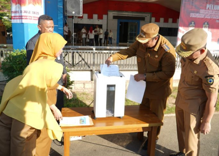 Bupati Maros Musnahkan Arsip Tiga OPD dari Tahun 1995 Hingga 2019