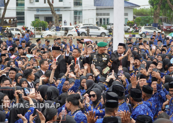 Bupati Sidrap Serahkan SK 2.926 PPPK Paruh Waktu