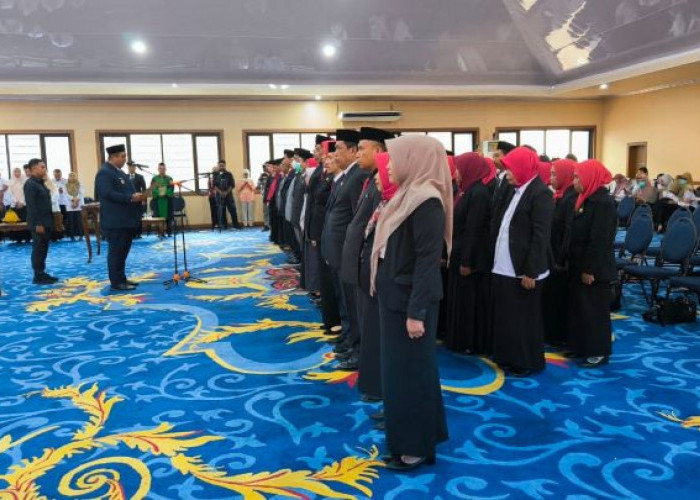 Rotasi Jabatan di Pemkab Maros, Chaidir Syam Lantik 30 Pejabat Baru dari Camat Hingga Kabag