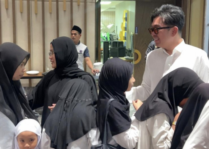 Politikus PSI Rezki  Mulfiati Lutfi Gelar Berbagi Kebahagiaan dengan Anak Yatim di Penghujung Ramadan 