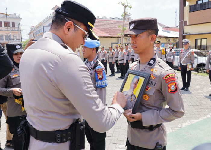 1 Polisi di Gowa Dipecat, 14 Terima Penghargaan