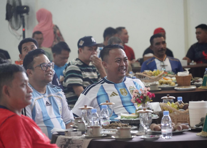  Euforia World Cup 2026 Rambah Gowa, Wabup-Dandim Nobar dengan Masyarakat 