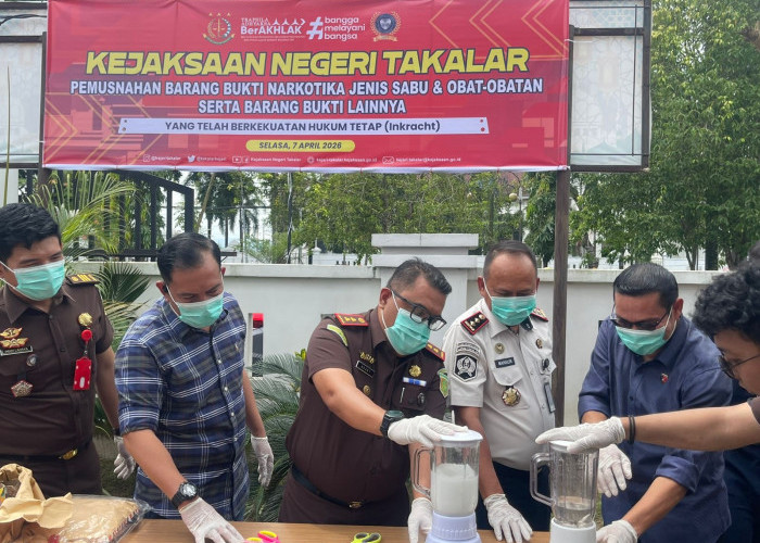 Kejari Takalar Musnahkan Barang Bukti dari 27 Perkara Pidana