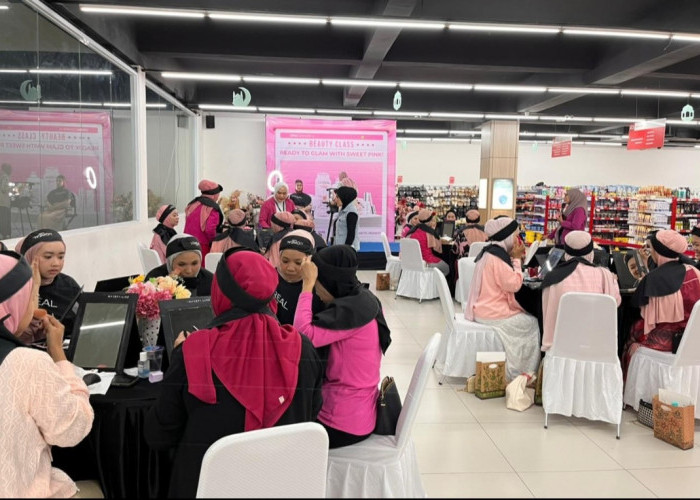Puluhan Peserta Ikuti Beauty Class Maybelline dan CitraCosmetic