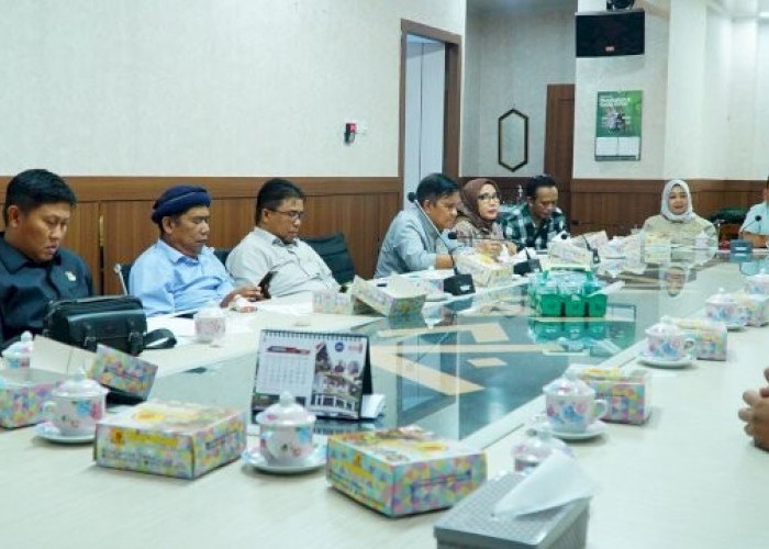 Komisi B DPRD Makassar Bahas Peningkatan PAD dari Sektor Pajak Cafe, Rumah Makan, Hingga Reklame