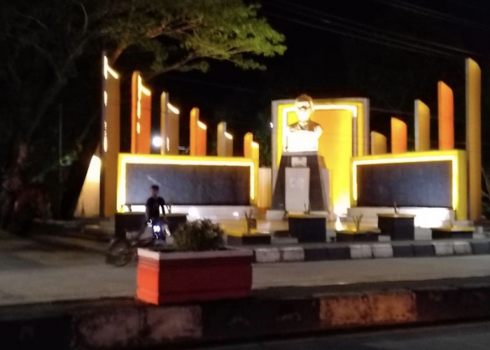 Bupati Andi Ina Benahi Alun - Alun Barru dari Gelap Jadi Terang, Ajak Masyarakat Nikmati Suasana Hutan Kota