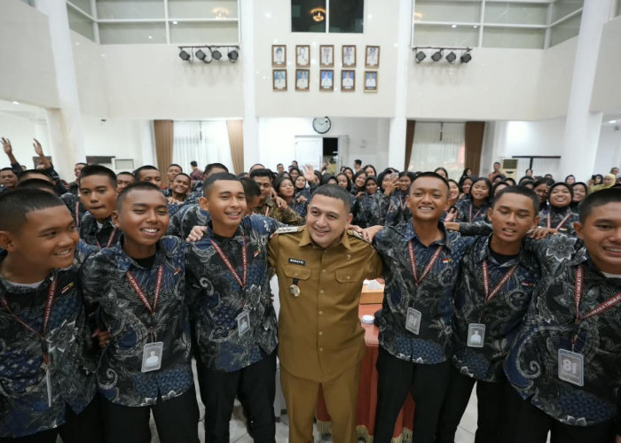 Sukses Jalankan Tugas, 70 Paskibraka Kota Makassar Diberi Uang Tunai dan Wisata Bali