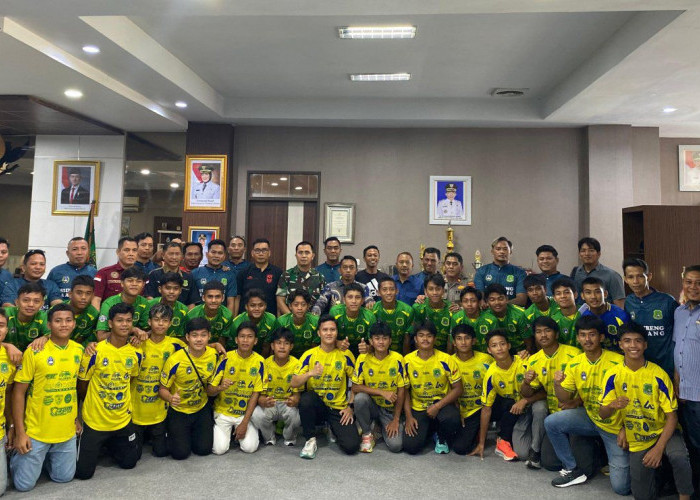 Bupati Sidrap Lepas Tim Sepak Bola yang Berlaga di Pra Porprov 