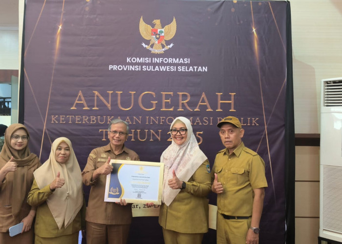 Cukup Informatif, Pemkab Gowa Terima Penghargaan KIP