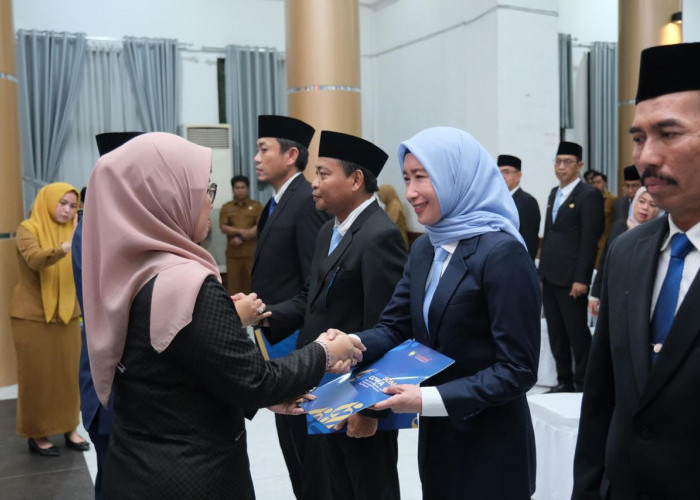 Mutasi Jilid II, Bupati Talenrang Plot Emy Pratiwi Kadis Kominfo, dr Gaffar Didefenitifkan