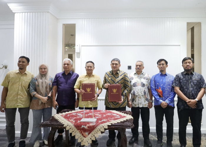 Pemkot Makassar - Bukit Baruga MoU Pengelolaan Sampah Secara Mandiri 