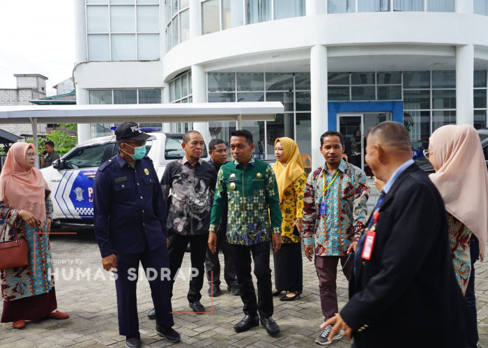 Bupati Sidrap Hadiri Wisuda VII UMS Rappang, Lepas 553 Alumni