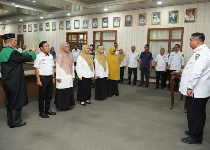 Bupati Maros Lantik Lima Pengawas Sekolah Baru, Dorong Peningkatan Mutu Pendidikan