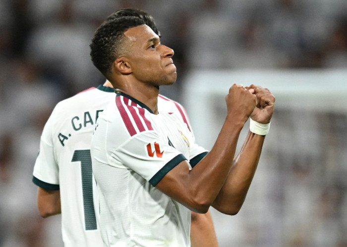 Hasil La Liga : Real Madrid Bantai Sociedad 4-1, Mbappe Hattrick