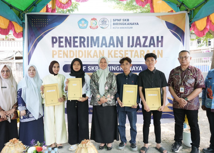 Disdik Makassar Serahkan Ijazah Paket A, B, dan C kepada 108 Warga Belajar