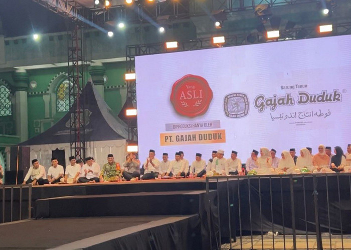 Belasan Ribu Warga Sidrap Tumpah Ruah Hadiri Tabliq Akbar di Masjid Agung 