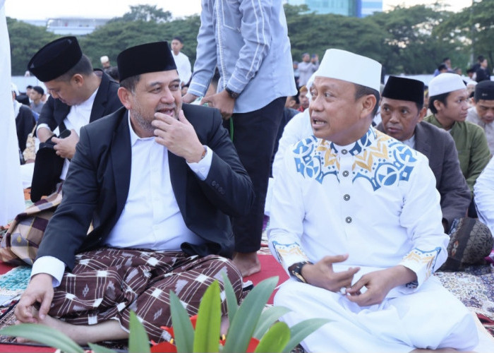 Bersama Ribuan Warganya Salat Iduladha di Karebosi, Ini Pesan Wali Kota Munafri 